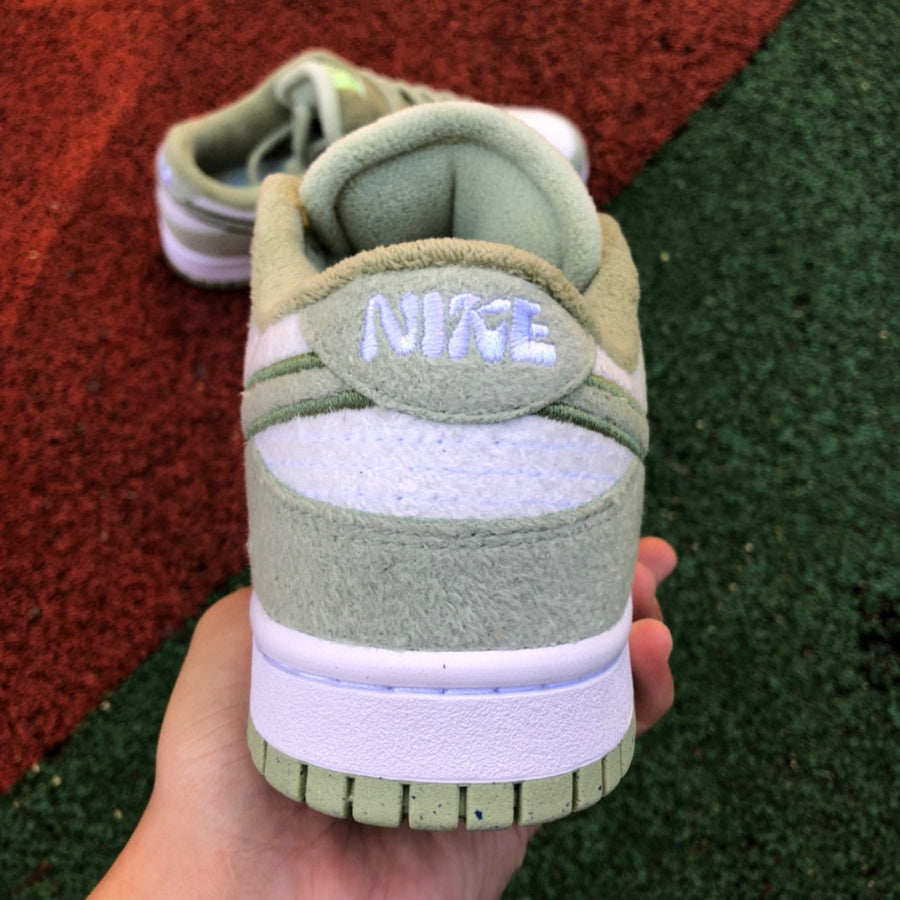 Nike Dunk Low SE 'Fleece Pack - Honeydew'